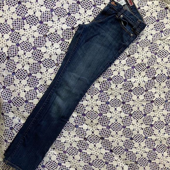 GAP Straight Fit Jeans - Picture 2 of 15